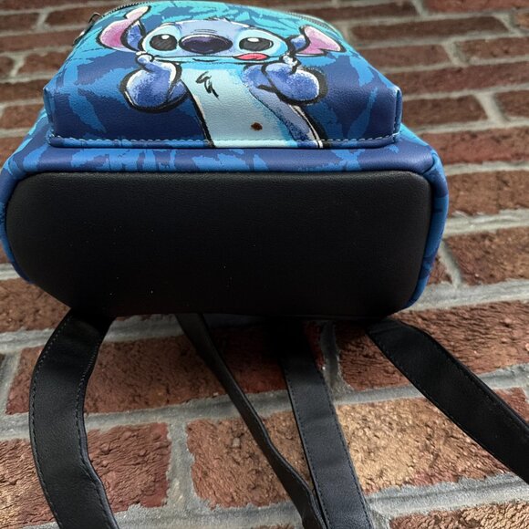 Disney Lilo & Stitch Backpack * Loungefly * EUC - Picture 6 of 9